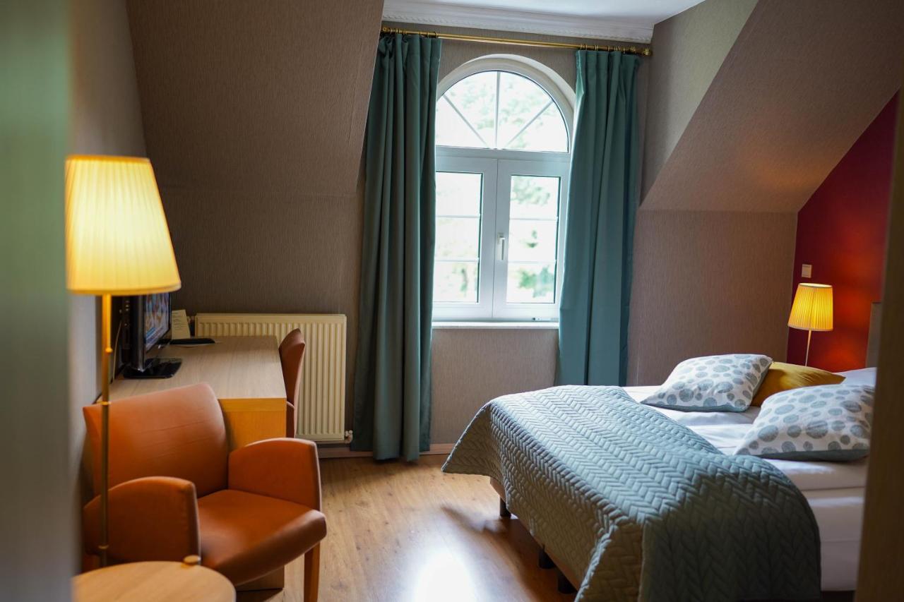 Hotel Prins Van Oranje Дист Экстерьер фото