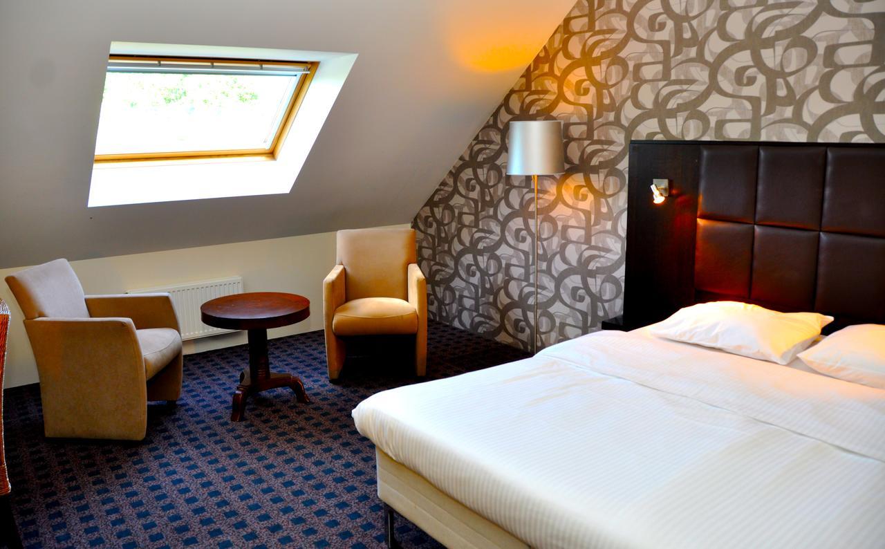 Hotel Prins Van Oranje Дист Экстерьер фото